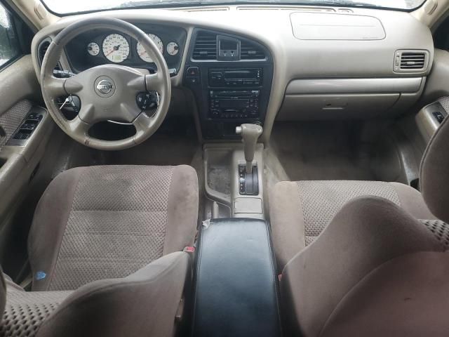 2004 Nissan Pathfinder LE