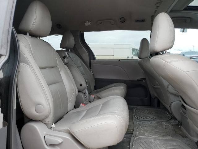 2016 Toyota Sienna XLE