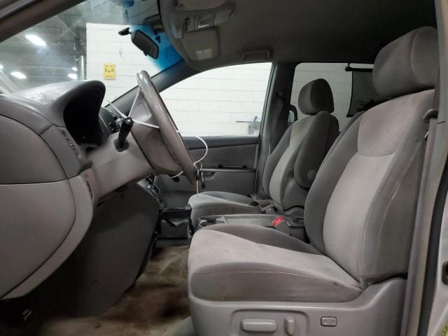 2008 Toyota Sienna CE