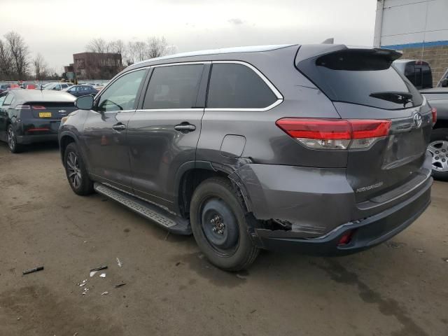 2017 Toyota Highlander SE