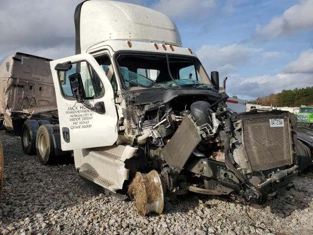 2015 Freightliner Cascadia 125