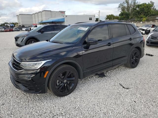 2023 Volkswagen Tiguan SE R-LINE Black