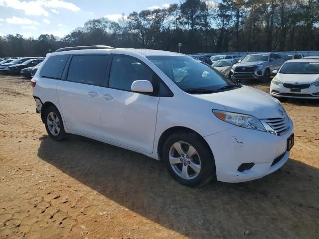 2015 Toyota Sienna LE