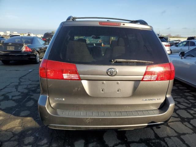 2004 Toyota Sienna CE