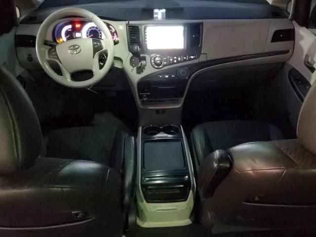 2011 Toyota Sienna Sport