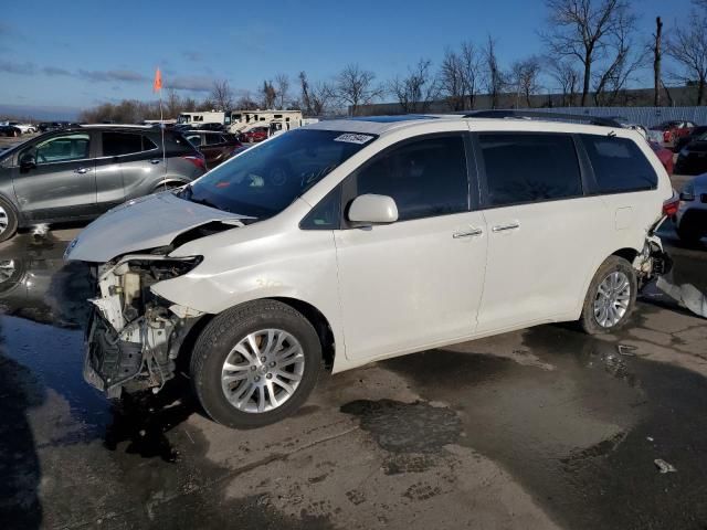 2017 Toyota Sienna XLE