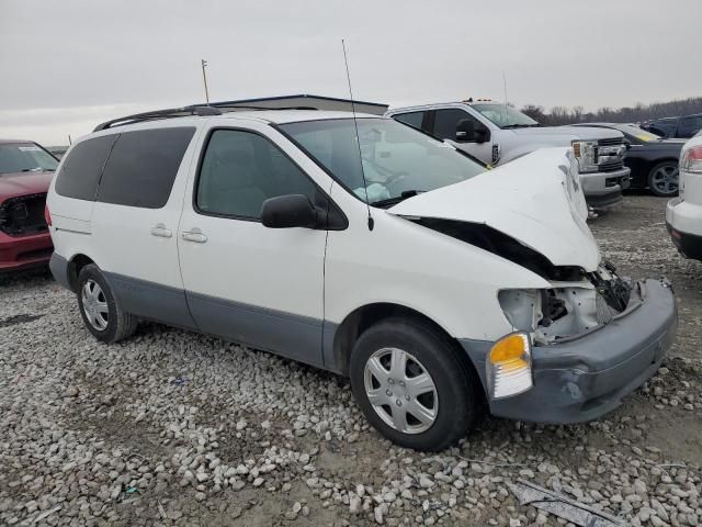 2003 Toyota Sienna LE