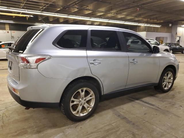 2014 Mitsubishi Outlander SE