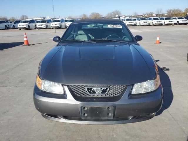 2003 Ford Mustang