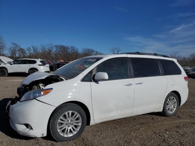 2014 Toyota Sienna XLE