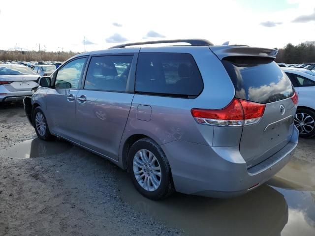 2012 Toyota Sienna XLE