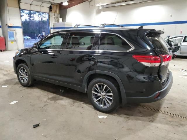 2019 Toyota Highlander SE