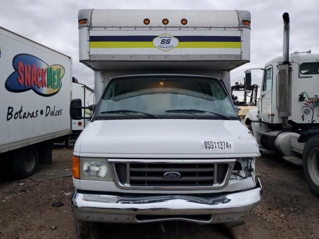 2007 Ford Econoline E350 Super Duty Cutaway Van