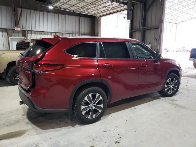 2023 Toyota Highlander Hybrid XLE