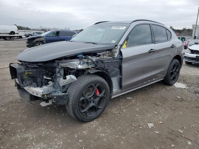 2018 Alfa Romeo Stelvio Sport