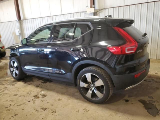 2019 Volvo XC40 T5 Momentum