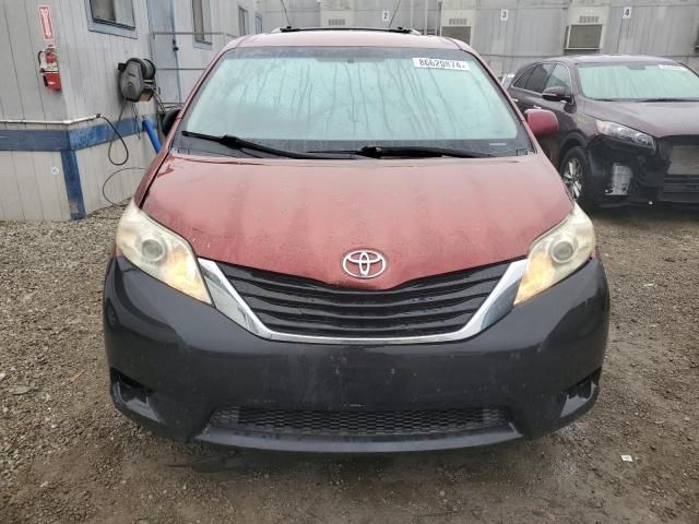 2011 Toyota Sienna LE