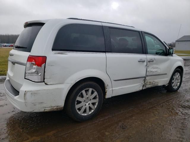 2016 Chrysler Town & Country Touring