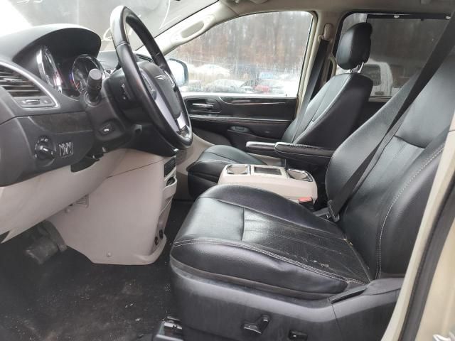 2011 Chrysler Town & Country Touring L