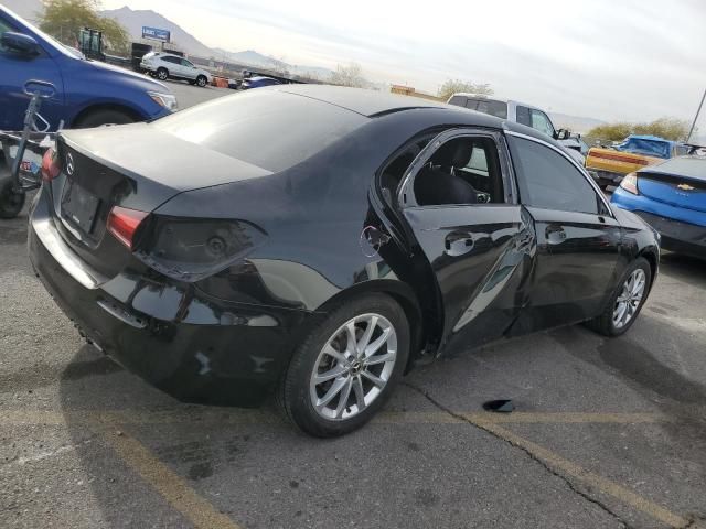 2019 Mercedes-Benz A 220