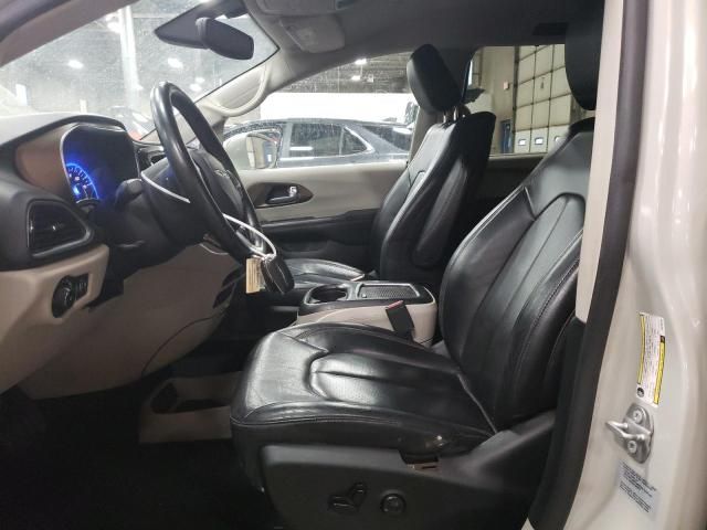 2017 Chrysler Pacifica Touring L Plus