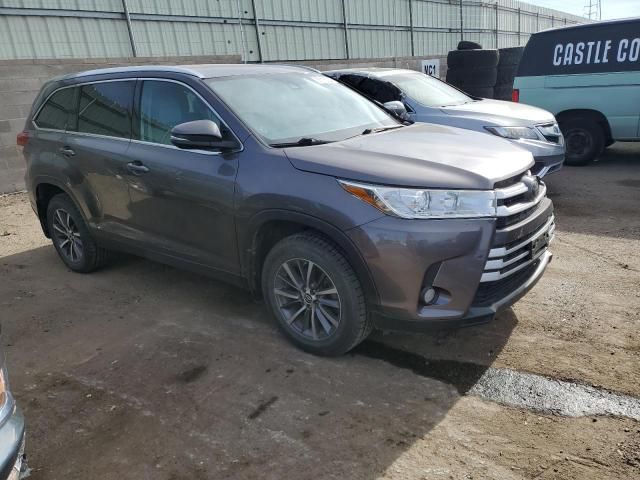 2019 Toyota Highlander SE