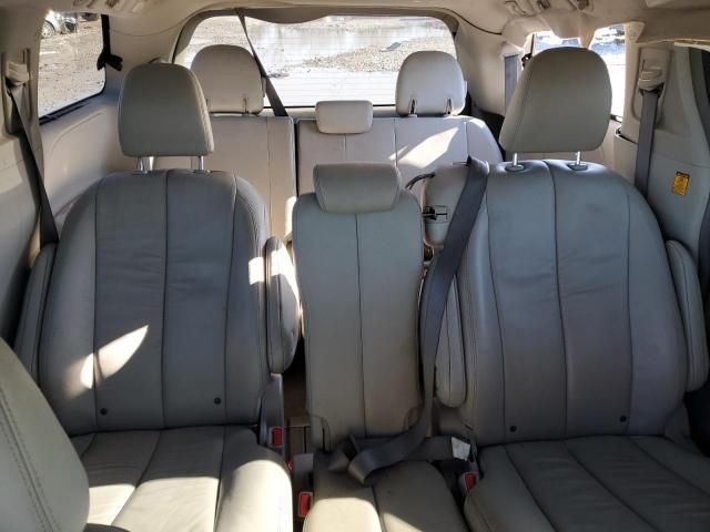 2011 Toyota Sienna XLE