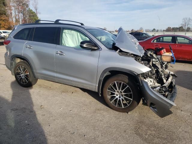 2017 Toyota Highlander SE