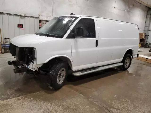 2022 GMC Savana G2500