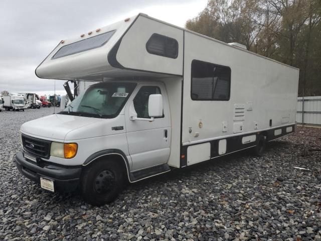 2004 Four Winds 2004 Ford Econoline E450 Super Duty Cutaway Van