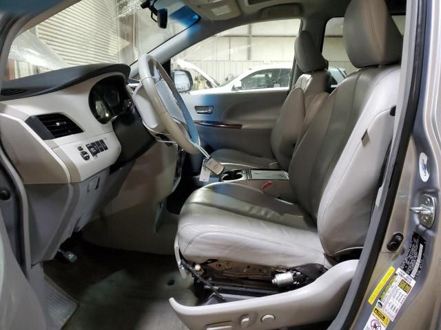 2013 Toyota Sienna XLE