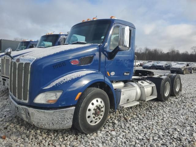 2016 Peterbilt 579