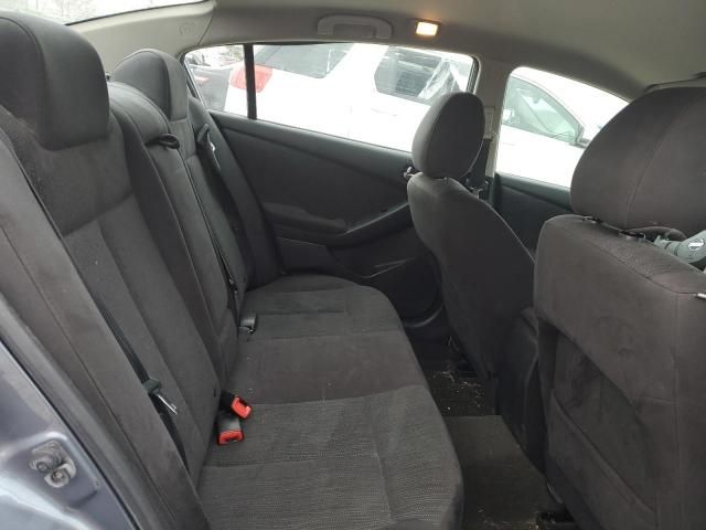 2010 Nissan Altima Base