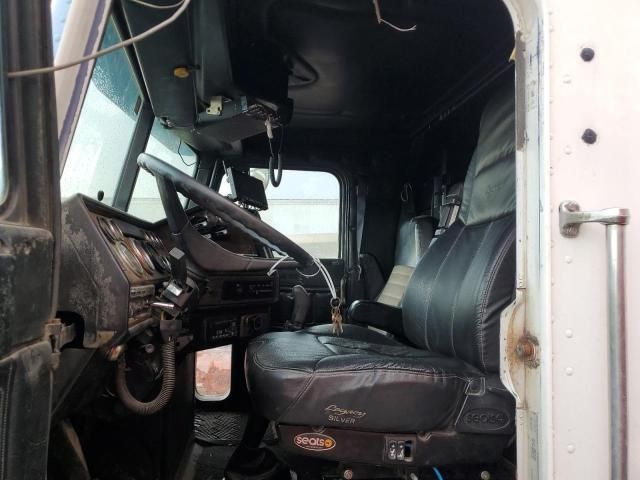 1994 Freightliner Conventional FLD120