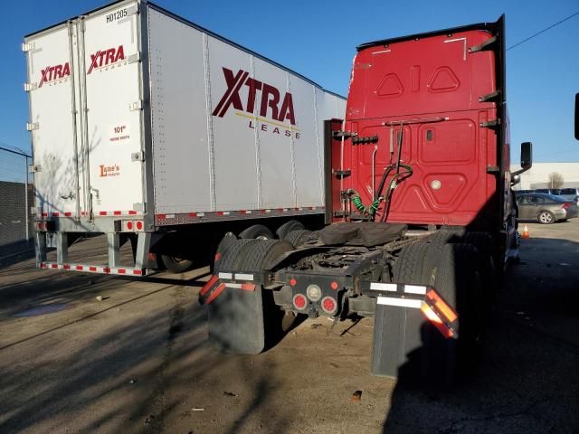 2019 Freightliner Cascadia 126