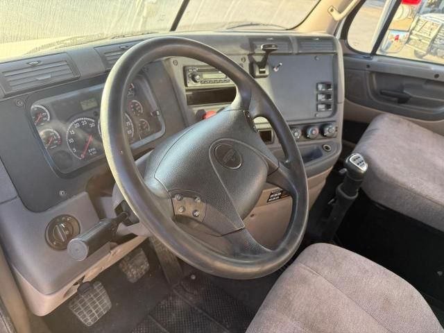 2014 Freightliner Cascadia 125