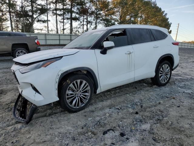 2022 Toyota Highlander Platinum