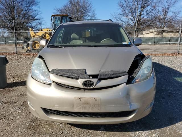 2006 Toyota Sienna XLE