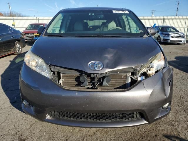 2011 Toyota Sienna XLE