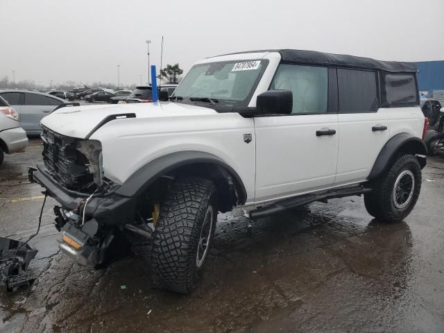 2023 Ford Bronco Base