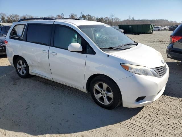 2013 Toyota Sienna LE