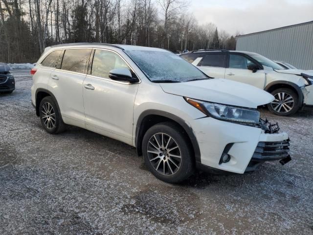 2017 Toyota Highlander SE