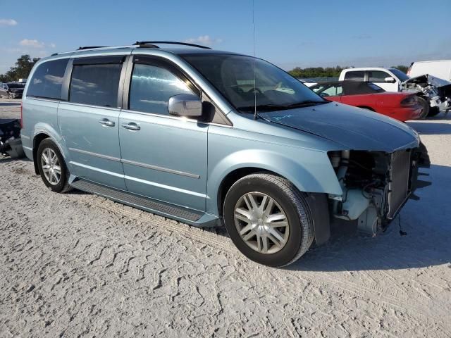 2009 Chrysler Town & Country Limited