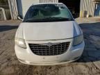 2004 Chrysler Town & Country