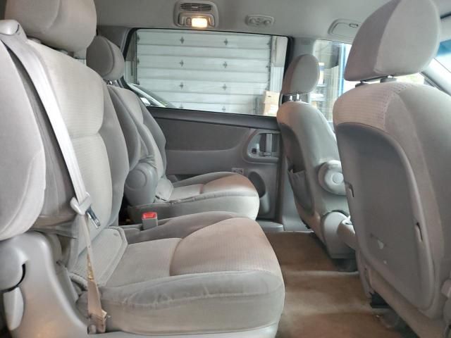 2008 Toyota Sienna CE