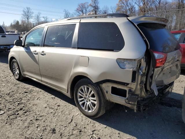 2017 Toyota Sienna XLE