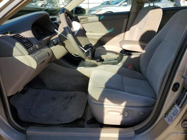 2004 Toyota Camry LE