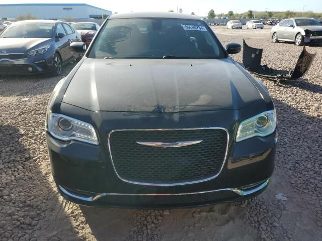 2018 Chrysler 300 Touring