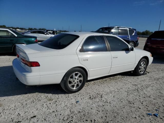 1999 Toyota Camry LE