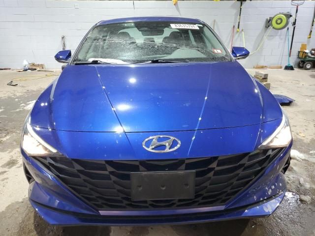 2021 Hyundai Elantra SE